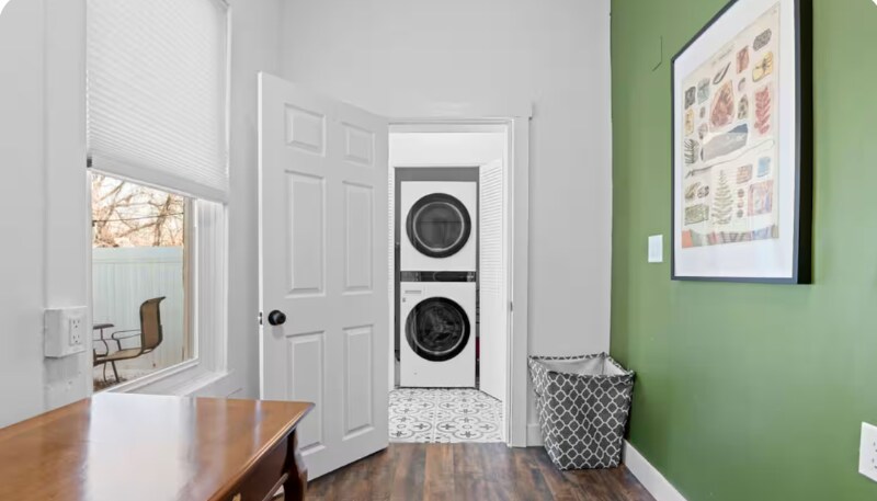 Building Photo - 772 W 300 N