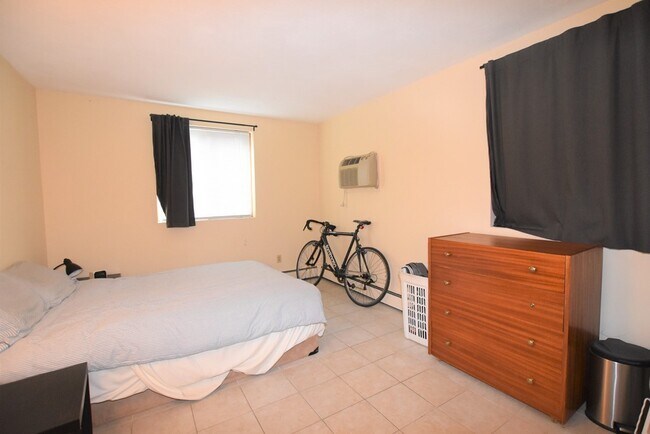 Building Photo - 33 Cogswell Ave