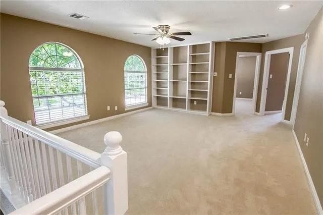 Building Photo - 9401 Blue Jay Way