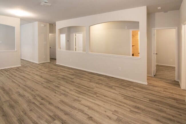 Building Photo - 6303 Austinville Dr