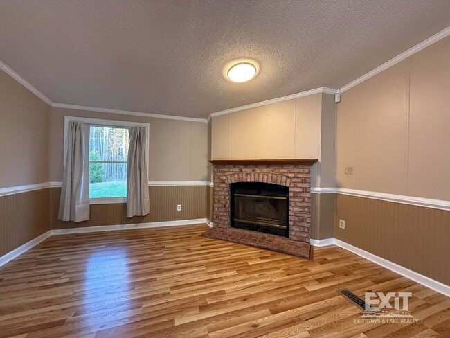 Building Photo - 3 Bedroom, 2 Bathroom Home in a Beautiful Country Setting