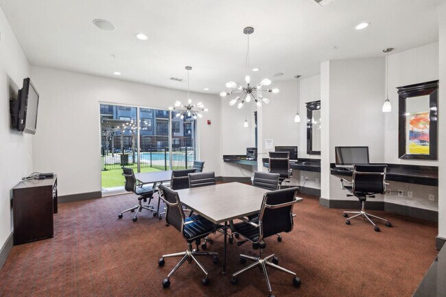 Building Photo - 264 N Walton St