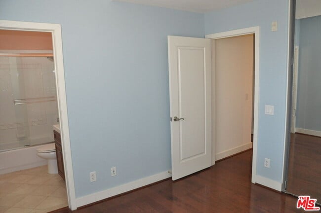 Building Photo - 6010 S Celedon Creek