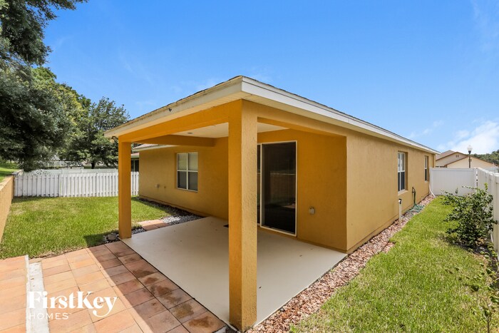 Building Photo - 25149 Chipshot Ct