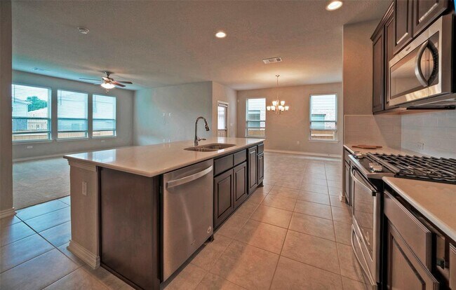 Building Photo - 14111 McCoy Lp