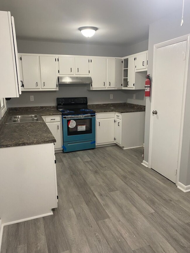 Building Photo - Beautiful 3 Bedroom Ranch in Goose Creek
