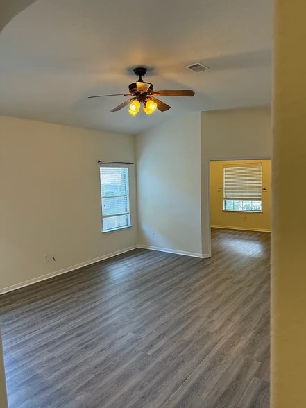 Building Photo - 23722 N Newport Bnd