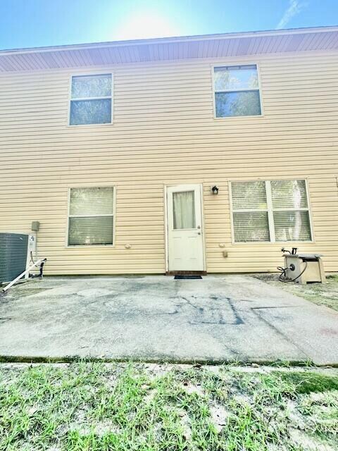 Building Photo - 2200 Hadleigh Hills Ct