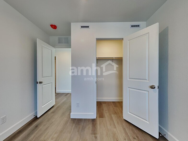 Building Photo - 10530 Lagaspi Dr