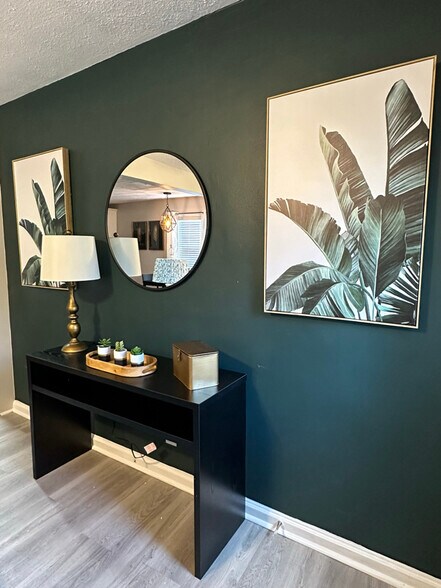 Building Photo - 2500 Emil Ave