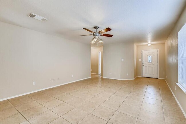 Building Photo - 9042 Camino Rey