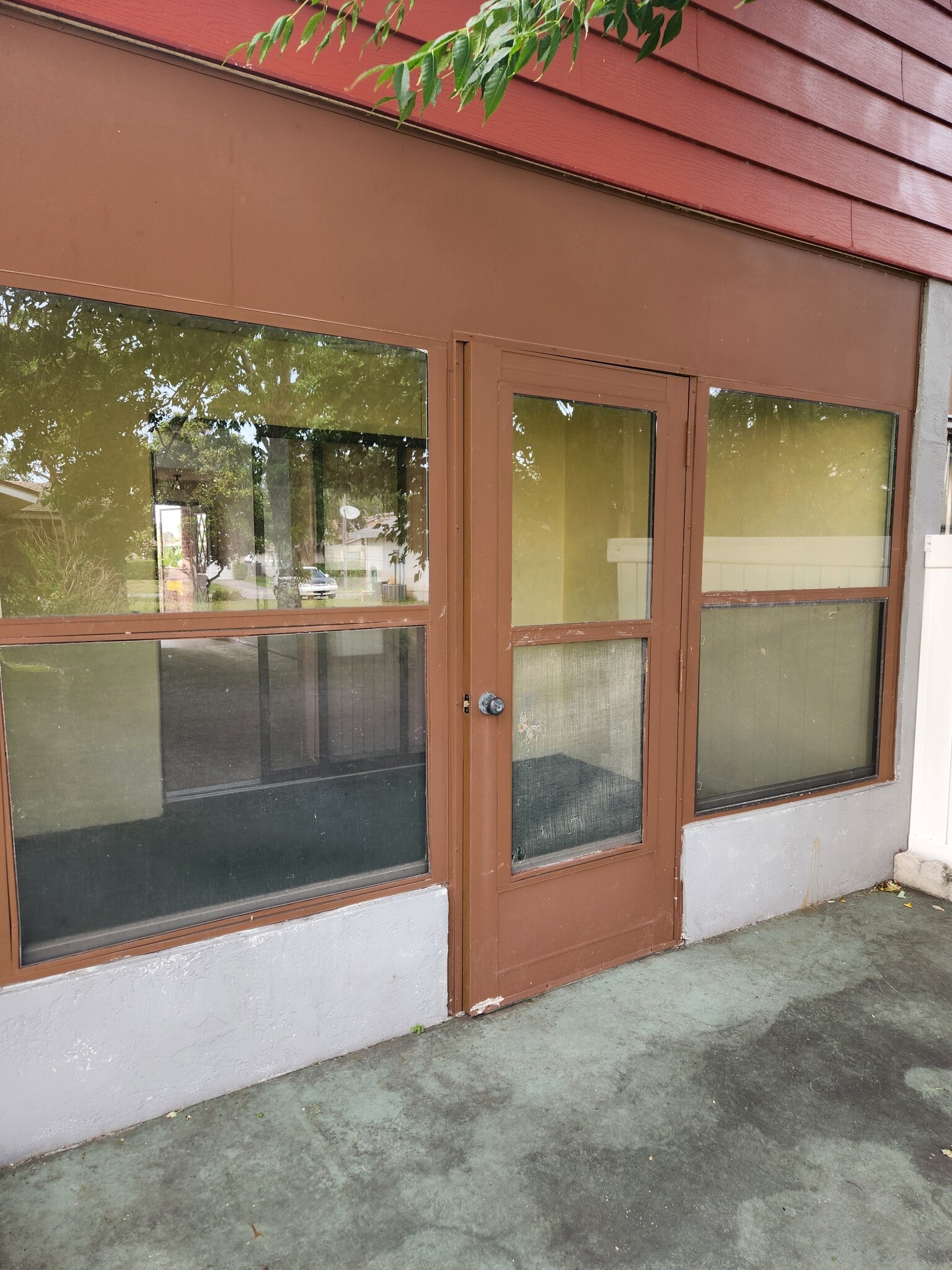 Building Photo - 415 Shangri La Cir