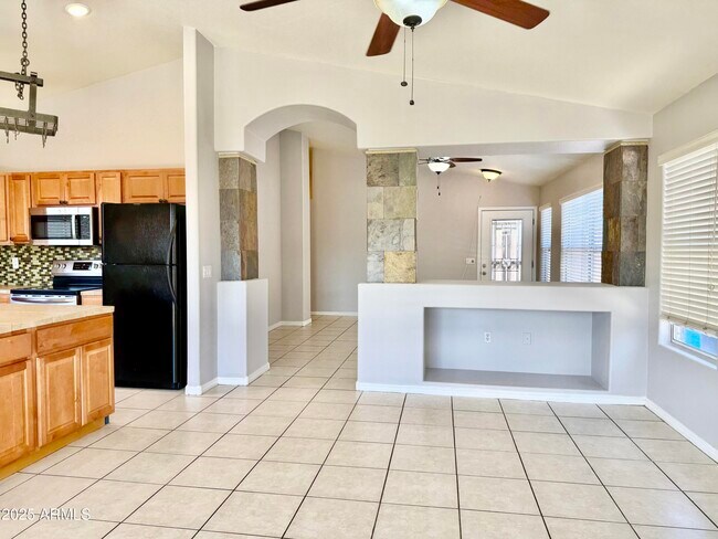 Building Photo - 4747 E Desert Wind Dr.