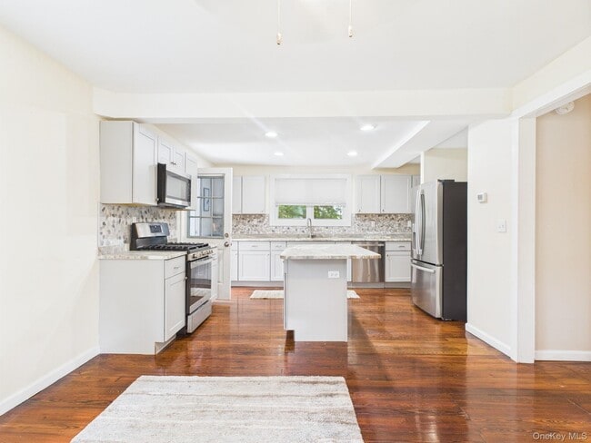 Building Photo - 2444 NY-52