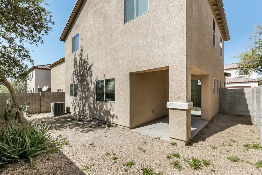 Building Photo - 10225 W Camelback Rd