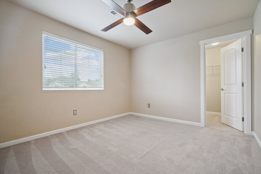 Building Photo - 16112 81st Ave E