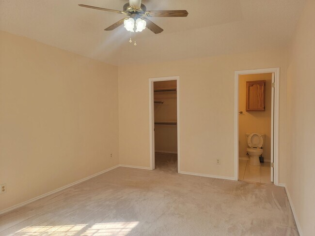 Building Photo - 506 Shiloh Dr