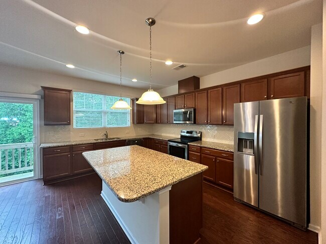 Building Photo - 1460 Salem Creek Dr