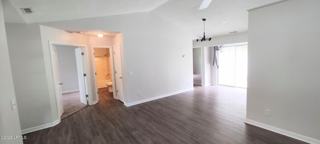 Building Photo - 52 Marsh Dr