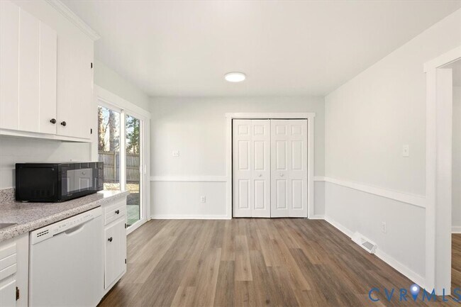 Building Photo - 115 Big Meadows Terrace