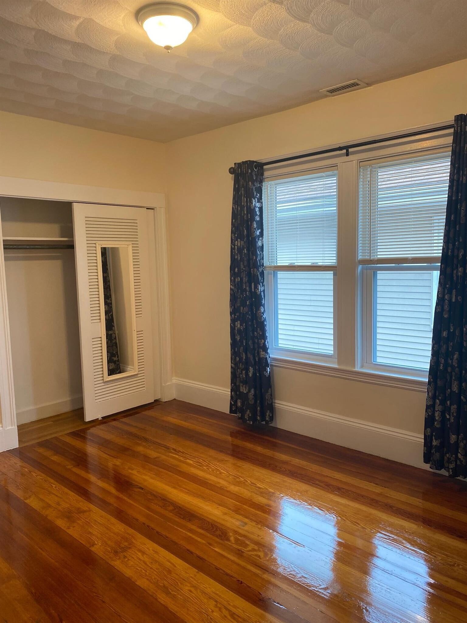 Building Photo - 190 Harvard St