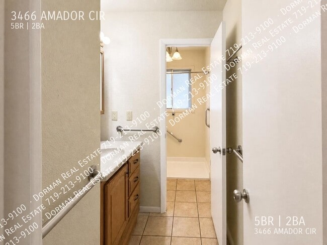 Building Photo - 3466 Amador Cir