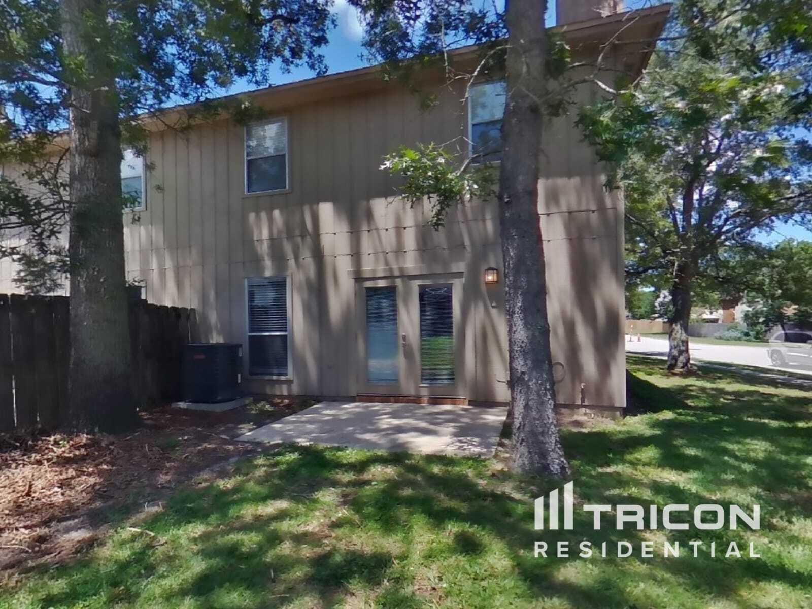 Building Photo - 1151 W Romaine Cir