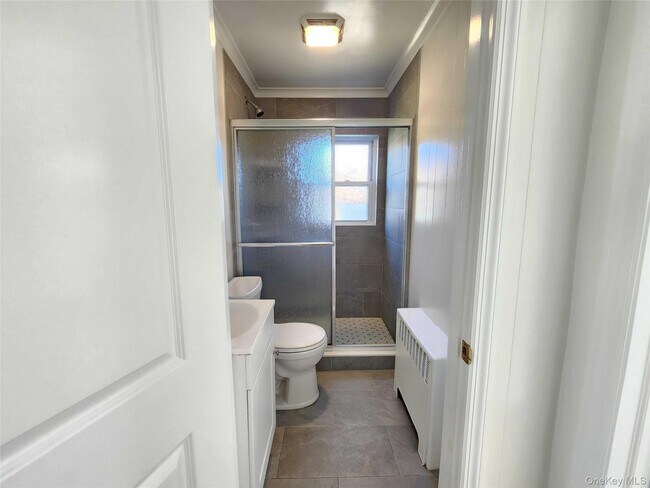 Building Photo - 184 Priscilla Ave