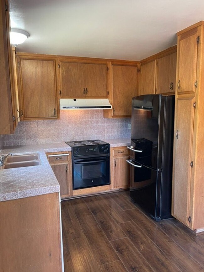 Building Photo - Great location, end of a quiet cul de sac, Cupertino School, spacious rooms