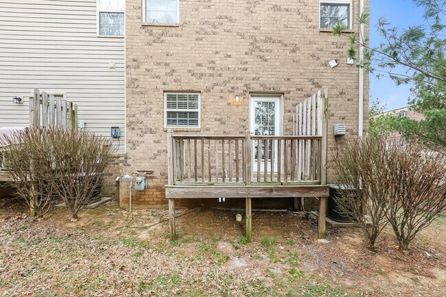 Building Photo - 391 Tapestry Pl