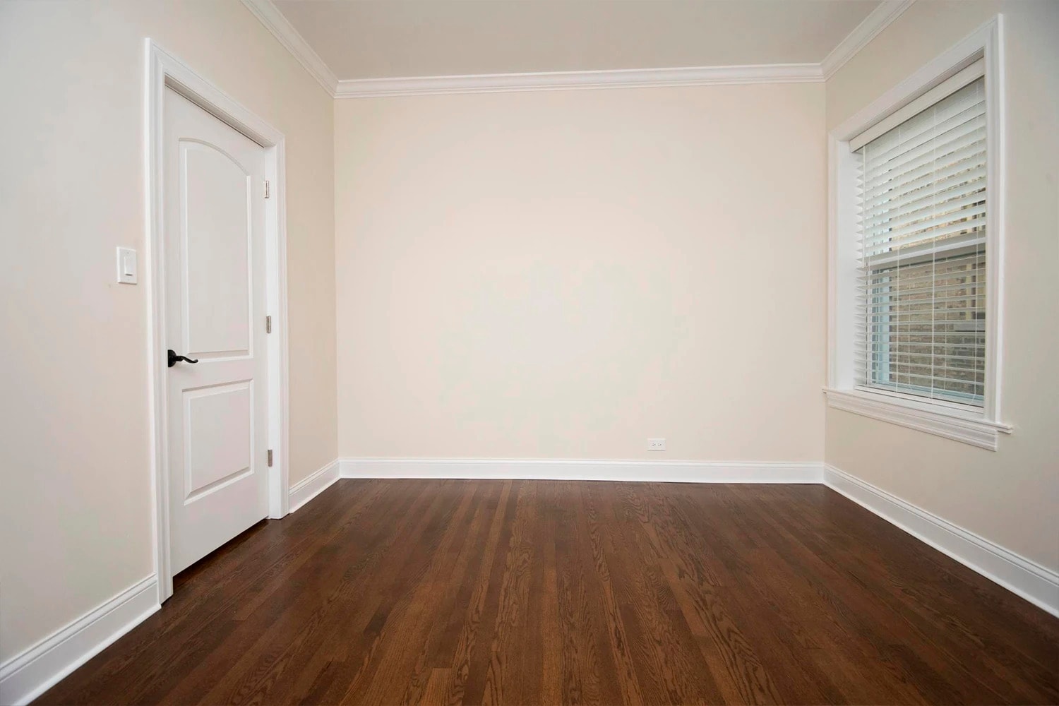 Building Photo - 319 Kedzie St