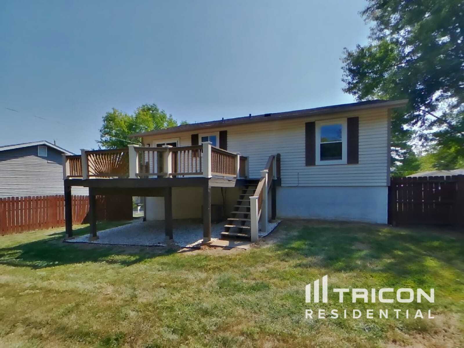 Building Photo - 1816 Hilltop Village Ln