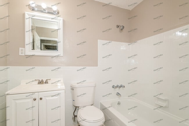 Building Photo - 2465 Stoney End Ct