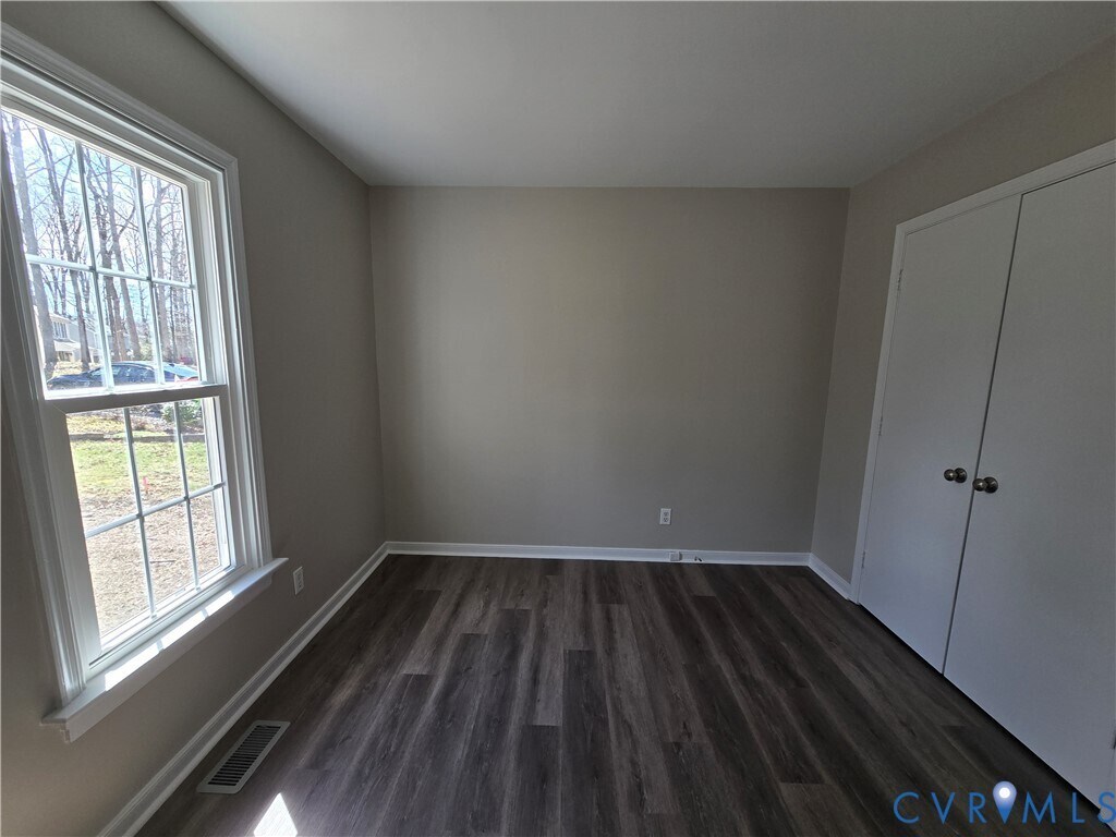 Building Photo - 1600 Porters Mill Terrace