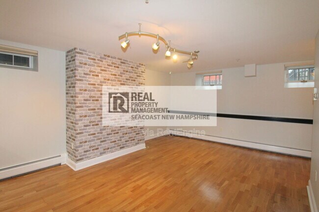 Building Photo - 159 State Street