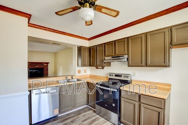 Building Photo - 4705 White Tail Ct