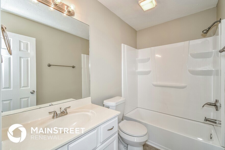 Building Photo - 10500 Whitepine View Pl