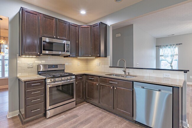 Building Photo - 6003 Bell Classic Dr