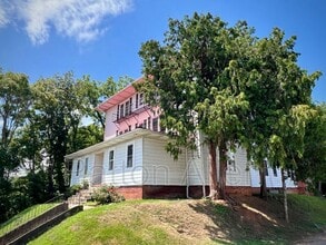 Building Photo - 43 Ravenscroft Dr