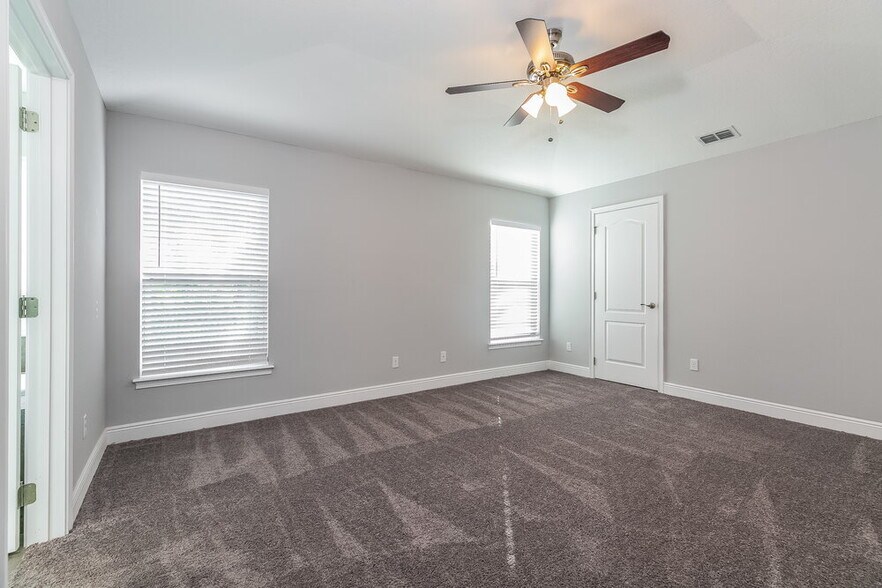 Building Photo - 105 Pompei Dr