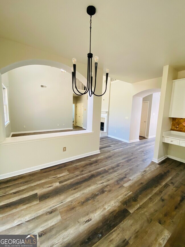 Building Photo - 33 Tall Timbers Cir