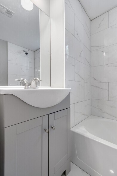 Bathroom - 2058 Nettie Ct