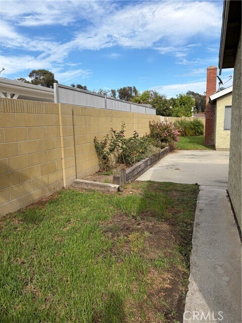 Building Photo - 13169 Hedda Dr