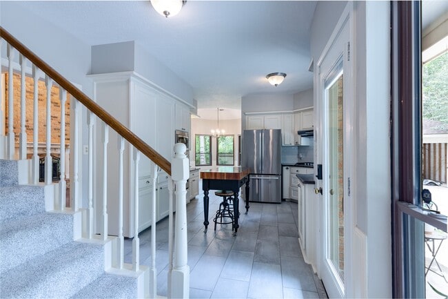 Building Photo - 9 Mallard Glen Pl