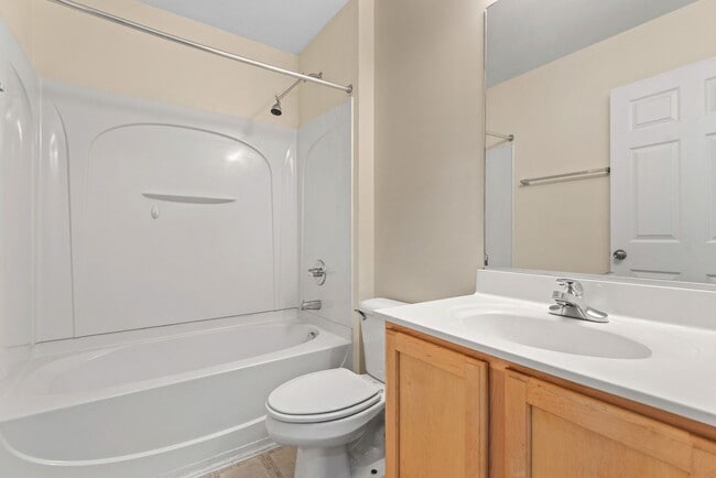 Building Photo - AVAILABLE NOW! PET FRIENDLY! Great 3-Story Townhome Located near Wake Forest!