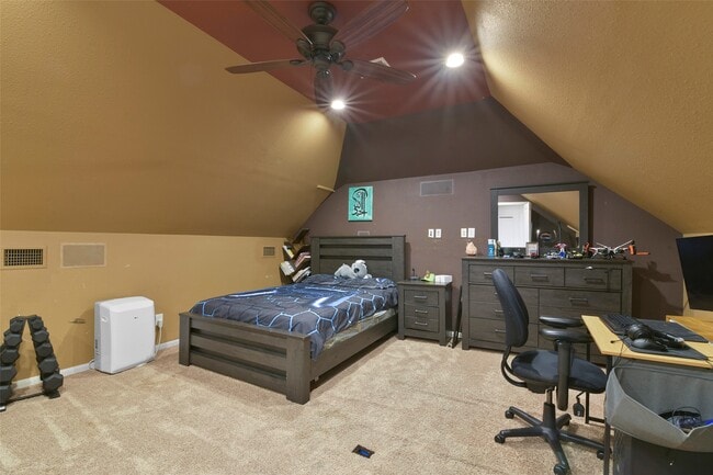 Building Photo - 21131 Beech Landing Ln