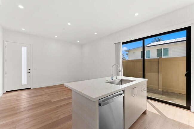 Building Photo - BRAND NEW - 2X2 - 1/2 MONTH FREE MOVE IN SPECIAL!!