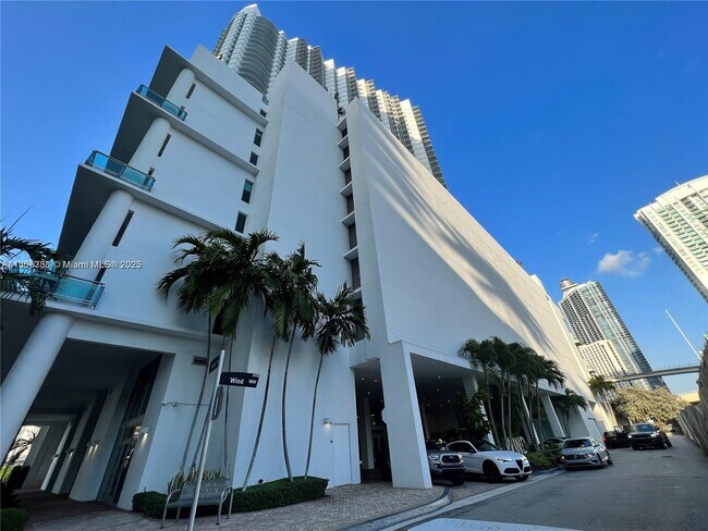 Building Photo - 350 S Miami Ave