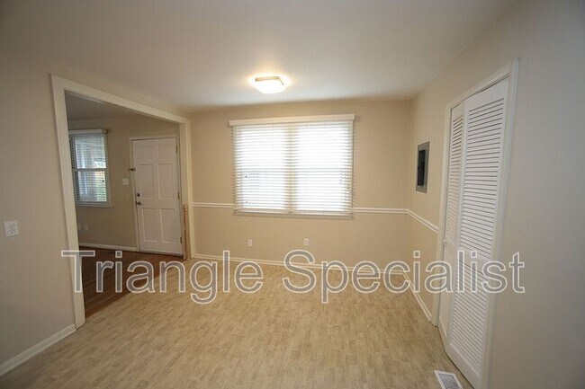 Building Photo - 3413 Cheyenne Rd