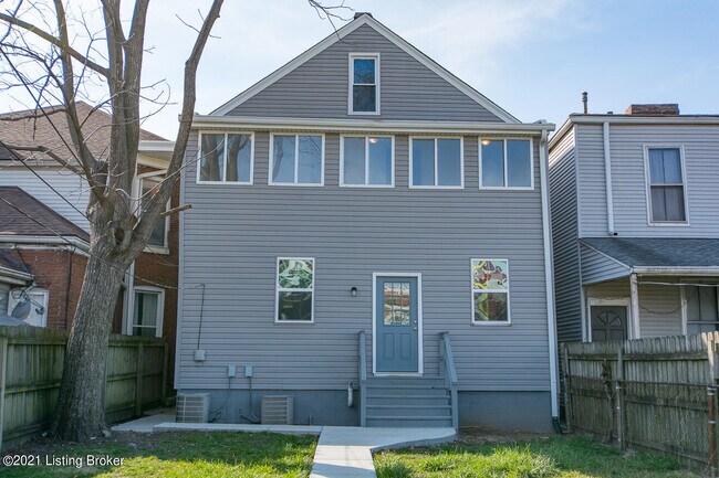 Building Photo - 2933 S 3rd St